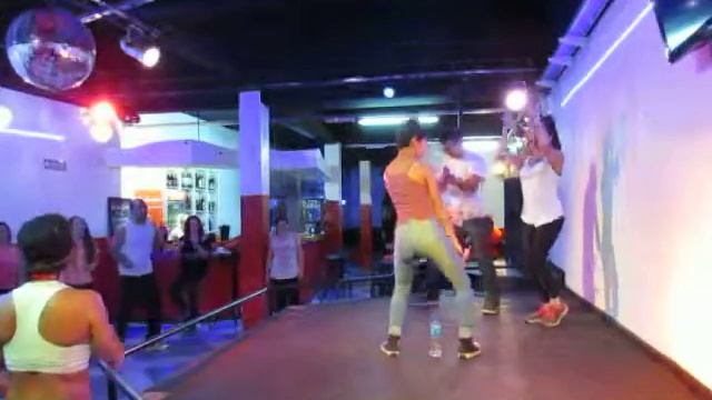 Evento solidario de ritmo - Andrea Morena 7 смотреть онлайн