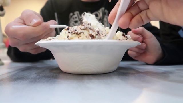 Wreck It Ralph & No Baked Cookie Dough Sundae | VLOG смотреть онлайн