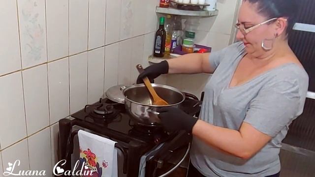 Farofa Doce - Sweet Crumbs. Luana Caldin