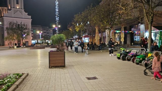 Example of a video at night with an Honor Magic 7 Pro (4K 60fps) смотреть онлайн