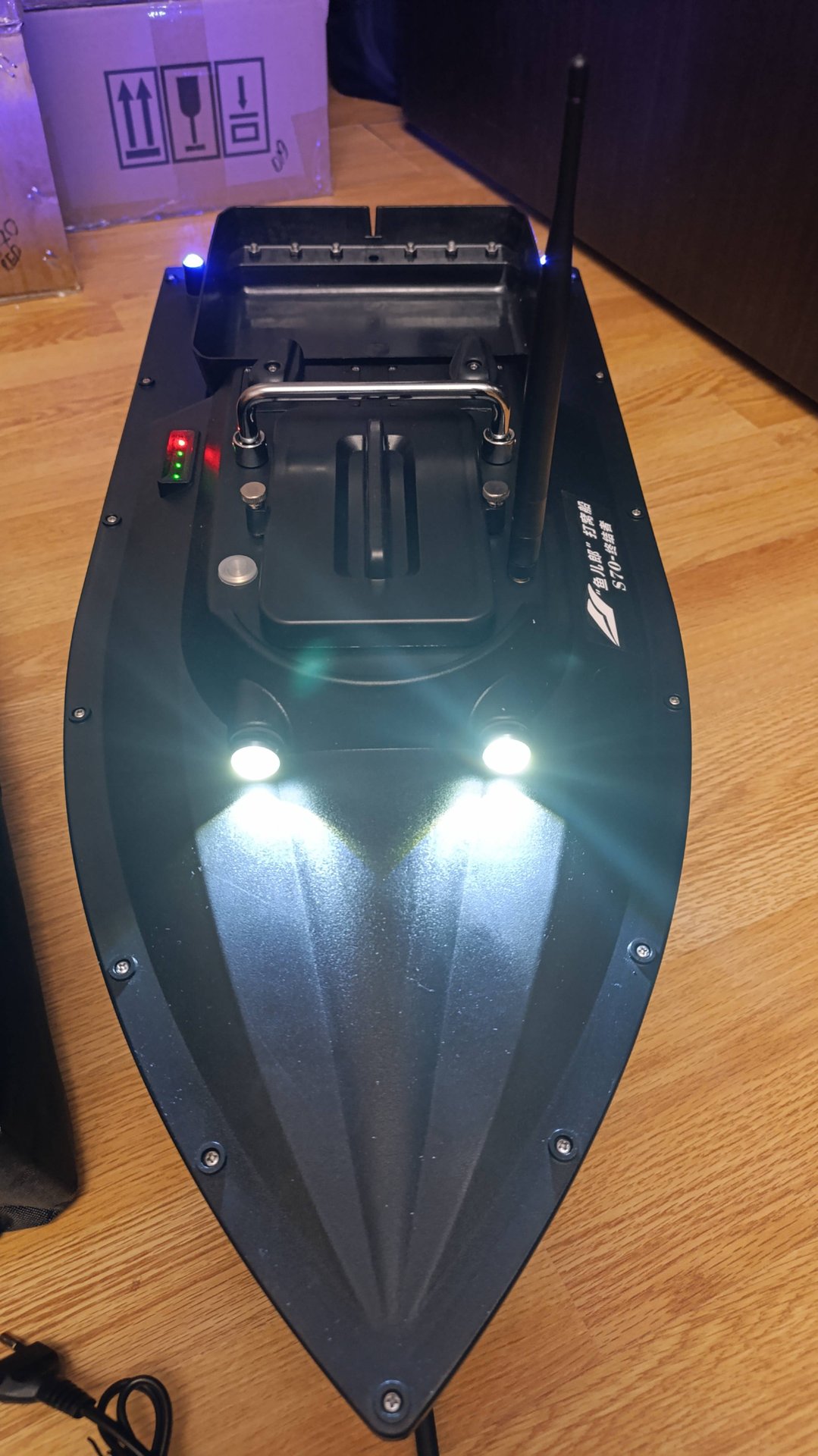 Кораблик для рыбалки S70-30 (RS Bait Boat S70-30)