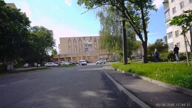 м.Рівне. Вулицями міста. Гагаріна-ж\д вокзал, на електровелосипеді, 28.05.2020. смотреть онлайн