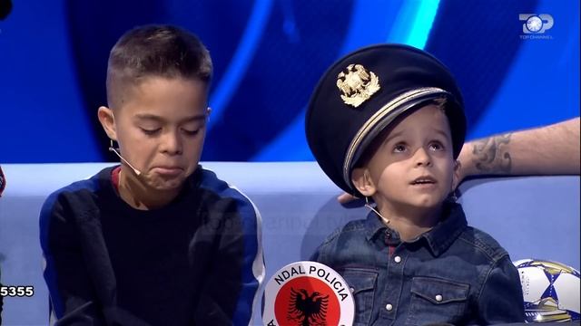 Policët e “Portokalli” surprizojnë dy adhuruesit e tyre – Dua të të bëj të lumtur, 18 Janar 2020 смотреть онлайн