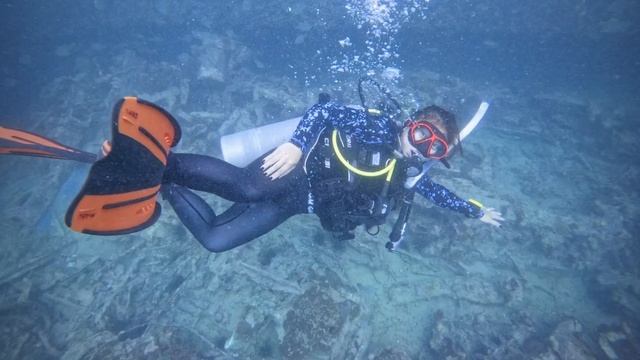 Fundive in Abu Dhabi смотреть онлайн