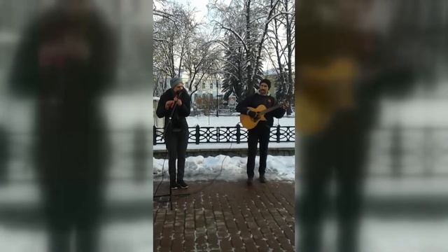 Вулична музика Івано-Франківськ Люк і Богдан Дощ смотреть онлайн