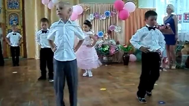 Выпускной детсада. 2010 год(20) смотреть онлайн