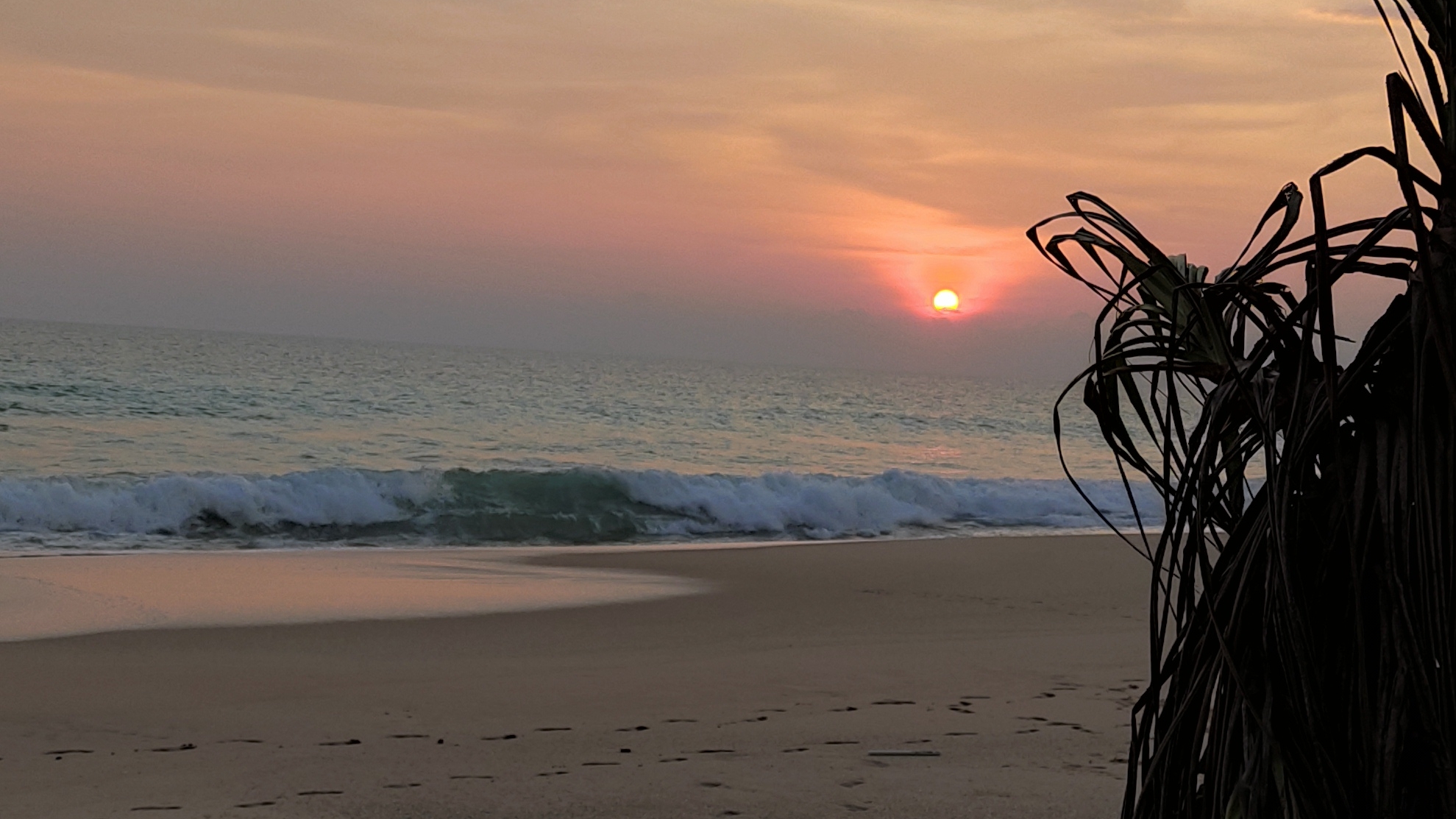ШРИ-ЛАНКА ПЛЯЖ АКУРАЛА смотреть онлайн