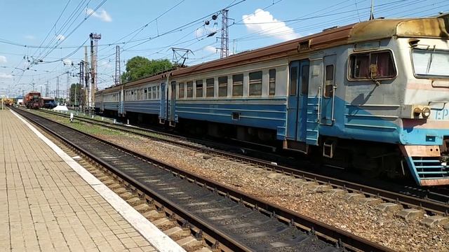 ЭР2т-7101 рейсом Авдеевка - Удачная отправляется со ст.Покровск, Донецкая ЖД. смотреть онлайн