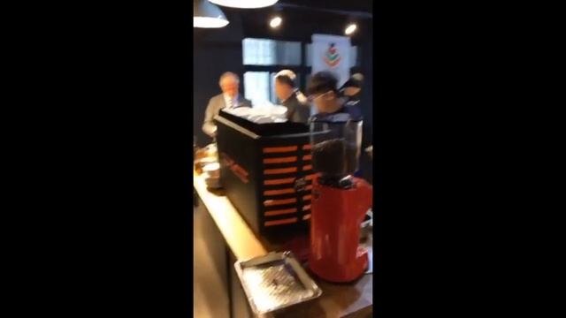 Latte Art Grading Taiwan with Luigi Lupi, Barista Gary and Le Bar Coffee смотреть онлайн