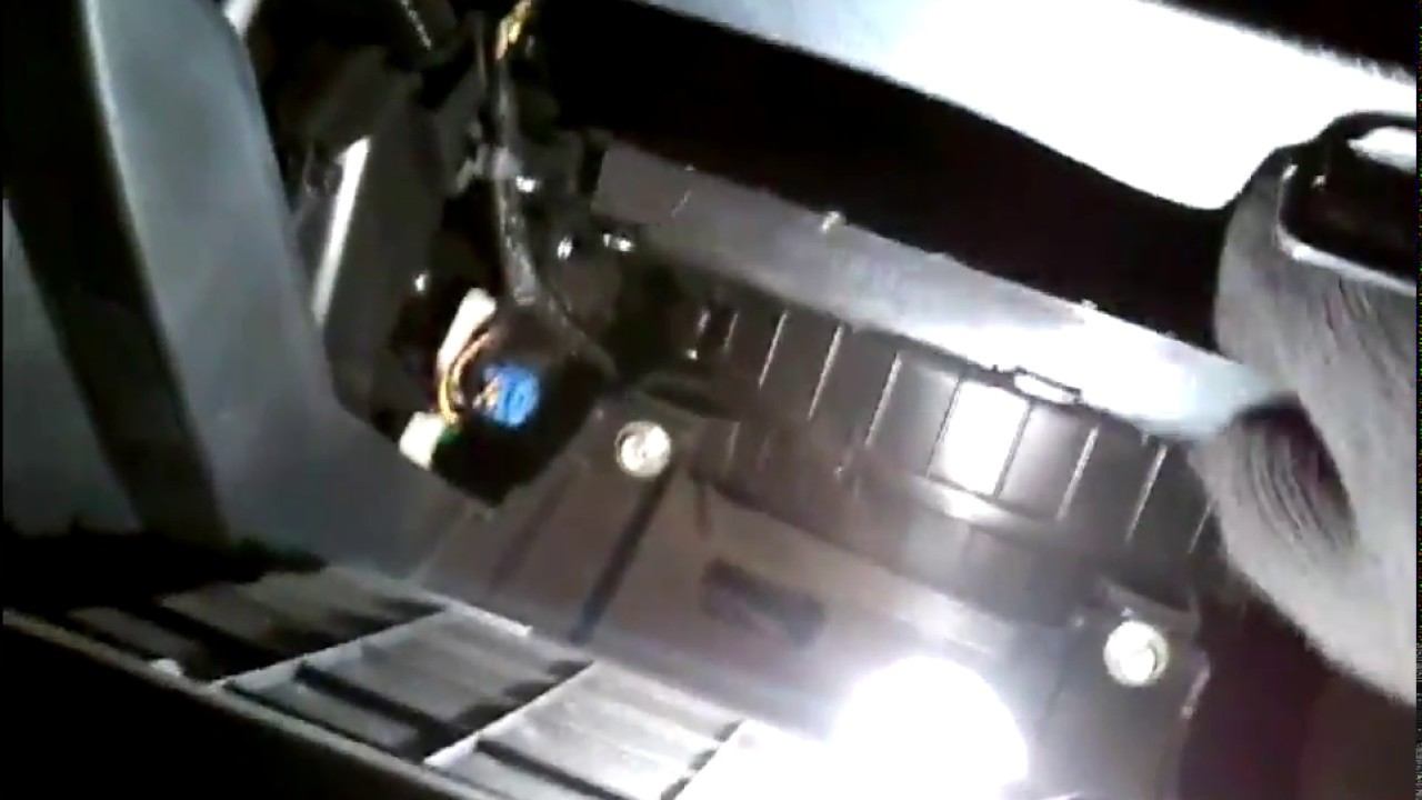 замена салонного фильтра рио3 +кат№ смотреть онлайн