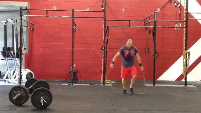 Keith Power 3 rft - 10 OH squats and 50 double unders. Weight scaled to 115# Time: 6:11 смотреть онлайн