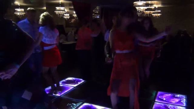 Бачата на вечеринке 