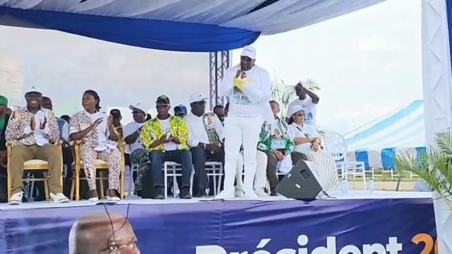 GABON: BRICE CLOTAIRE OLIGUI NGUEMA EN MEETING à OMBOUE.