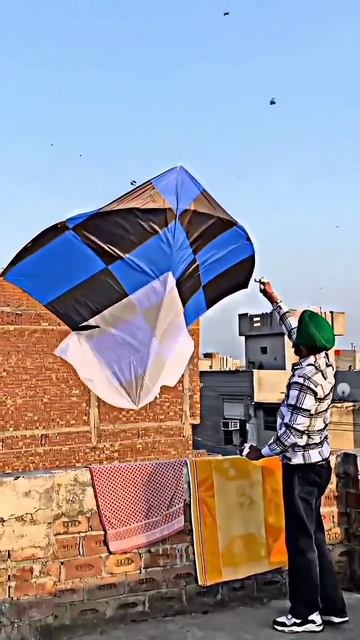 Big Kite Flying🔥Patang Lover❤️Amritsar Kite Flying #shorts #patang #kiteflying #viral #ad #trending смотреть онлайн