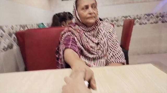 ghr m bani karri 😩o0r mnx khyaa aj bhr khnaa😜#rjrabi #vlogs смотреть онлайн