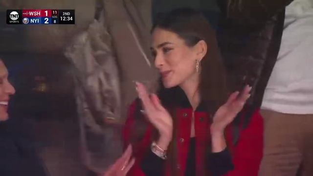 Великий рекорд в хоккее, 895 шайба Великого игрока Александра Овечкина !!! смотреть онлайн