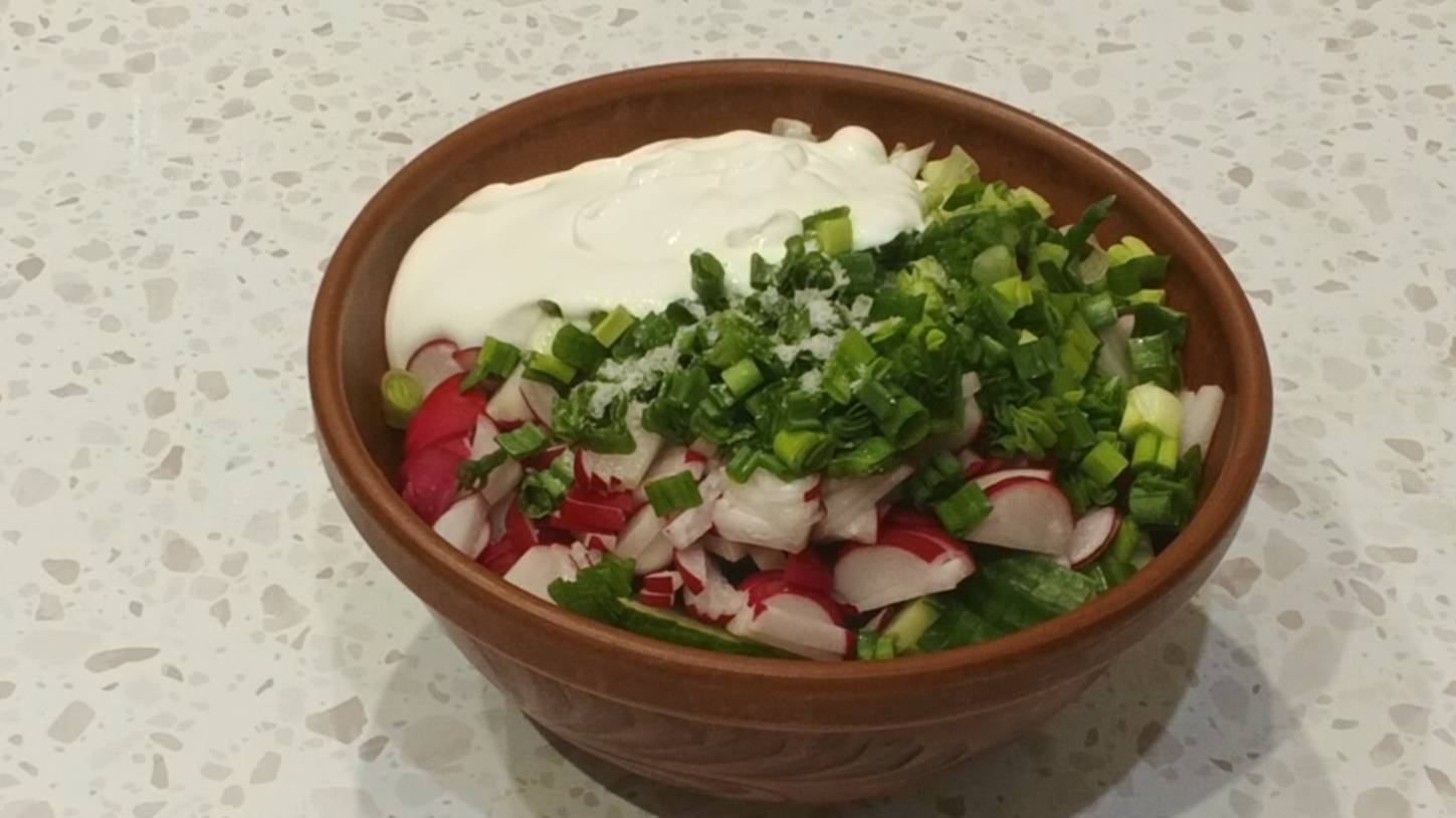 Диетический салат с капустой