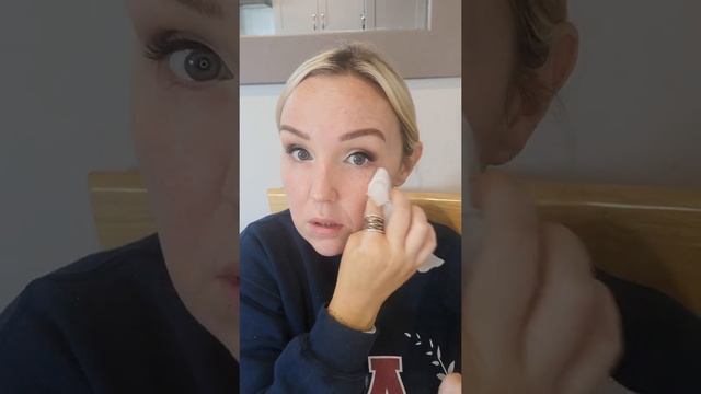 Basic Makeup Demo смотреть онлайн