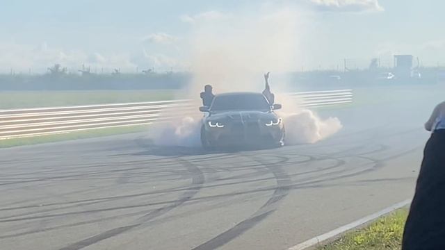 ЗАГОРЕЛАСЬ НОВАЯ М3 В ЧЕЧНЕ! МАСШТАБНАЯ СХОДКА В ГРОЗНОМ! смотреть онлайн