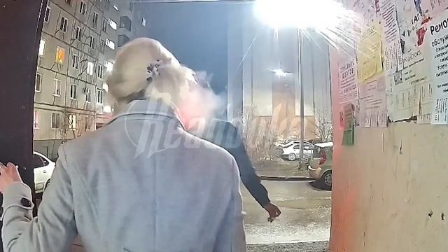 Уфимский неадекват «поприветствовал» соседа битой по голове из-за сигарет смотреть онлайн