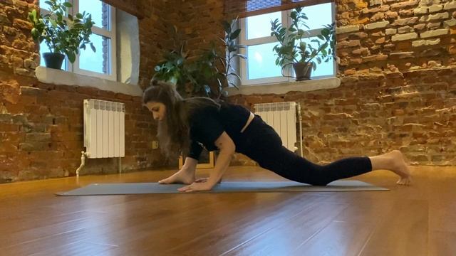 how to eka pada koundinyasana| как сделать эка пада каундиниасану 🤸🏻♂️ смотреть онлайн