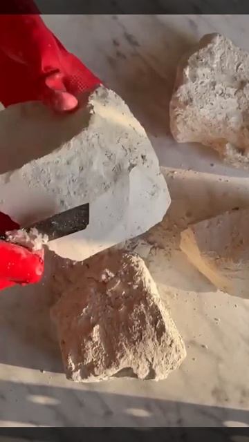 ASMR | CHALK #chalk #crunch #asmr #chalkmountain #clay #asmrvideo #chalkasmr #clayvideos #asmrchalk смотреть онлайн