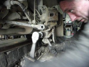 замена сайлентблока задней цапфы лексус 300