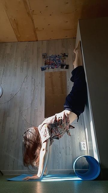 это нелегко 😵💫 смотреть онлайн