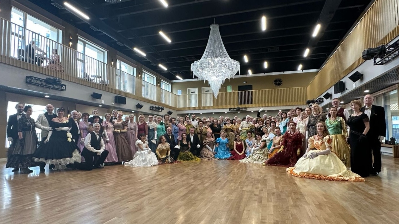 Янтарный бал в зале на Народном Ополчении 05.04.25г смотреть онлайн