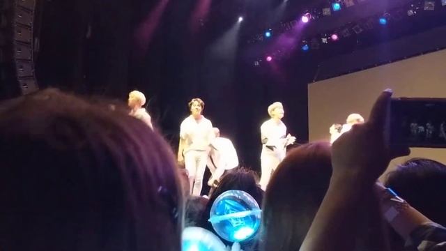 [FANCAM] PENTAGON PRISM in LA ∼ SKATEBOARD смотреть онлайн