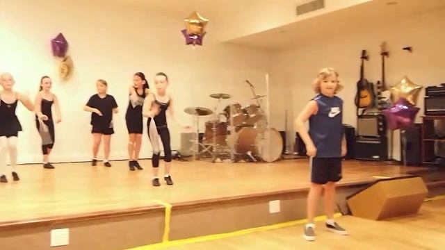 Theatre Dance (Baile dramático) Calypso смотреть онлайн