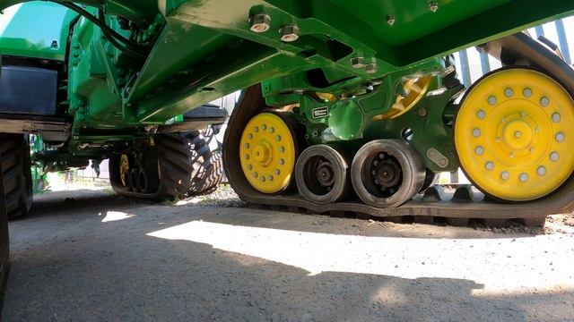 2021 John Deere 8RX 410 9.0 Litre 6-Cyl Diesel Quad Trak Row Crop Tractor (410 HP) смотреть онлайн