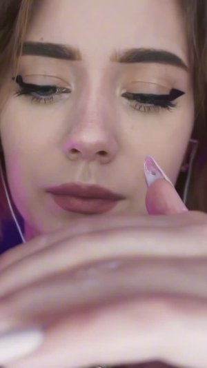 Mm… The sound of oil on skin is so sensual