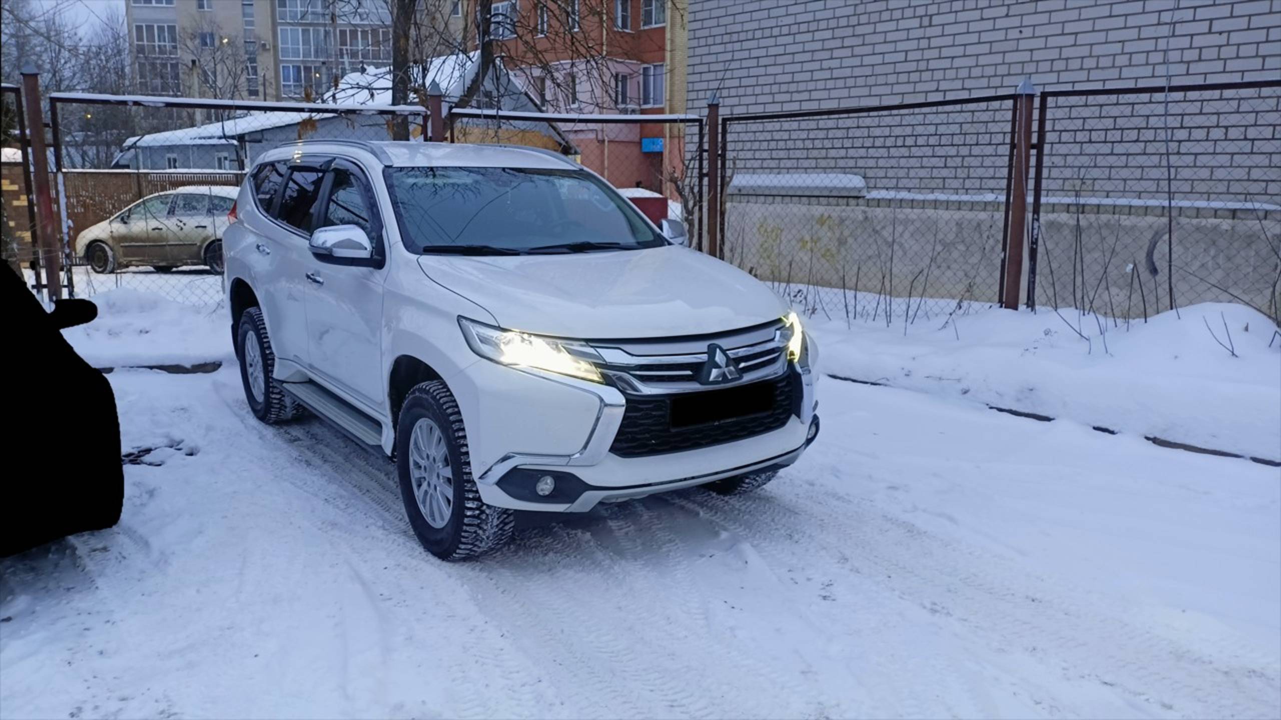 Отключение АВТОЗАПИРАНИЯ дверей при наборе скорости на Mitsubishi Pajero Sport смотреть онлайн