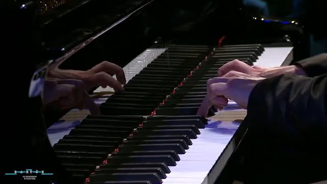 Tomáš Vrána plays Bartók, Beethoven and Dobos - Bartók World Competition Piano смотреть онлайн