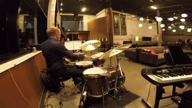 Corey Foster Drum Solo over Solar смотреть онлайн