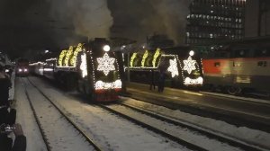 Отправление "Поезда Деда Мороза" с Белорусского вокзала под тягой паровозов П36-0110/П36-0147.