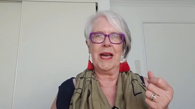 Clothes to hide a muffin top; flattering clothes for a big belly смотреть онлайн