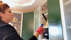 Перекрасили ГЛЯНЦЕВУЮ кухню, за три дня, и остались в живых.