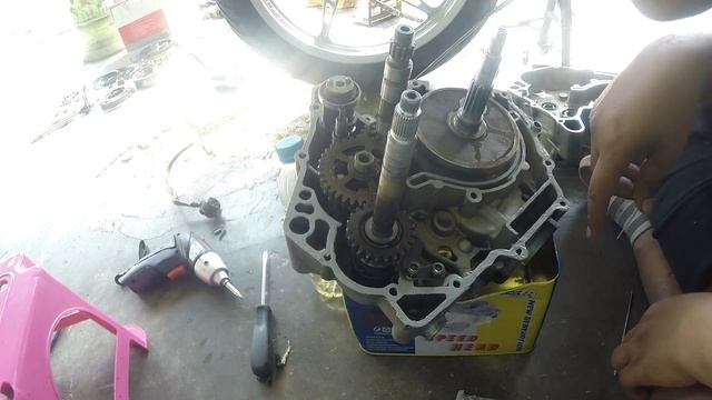 DIY - Overhaul Enjin LC135 4S Part 2/4| MX Jupiter | LC 135 V1 | Pasang Bottom Set Lc135 | Newbie