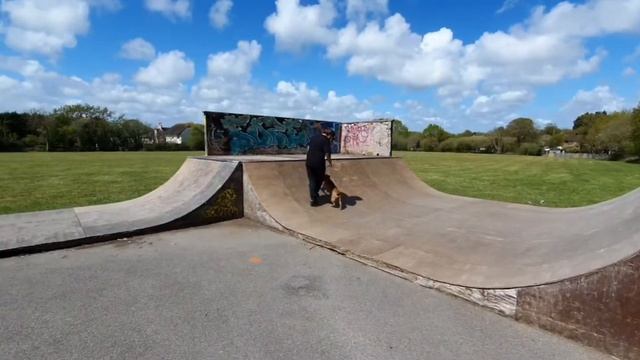 Val Ward - BMX YouTube Channel!! We have loads of fun at West Chiltington Skatepark and Small Dole смотреть онлайн