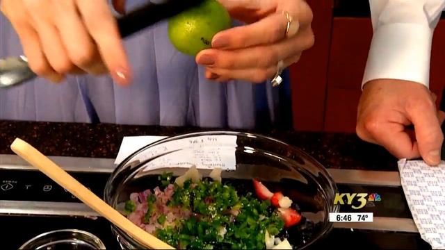 A fresh and fruity salsa with a nice crunch. смотреть онлайн