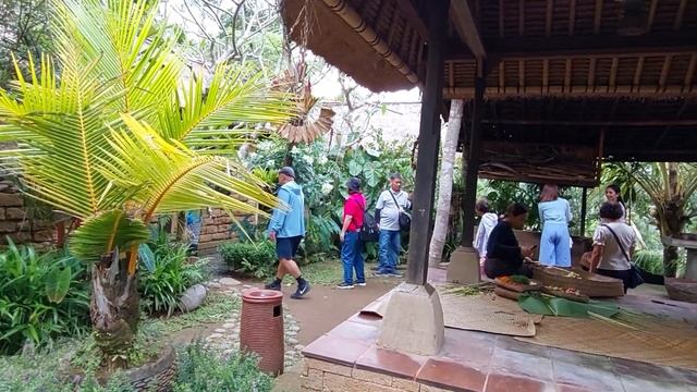 UMAH BALI KUNO, DESTINASI WISATA BARU DI BALI ~ Bali Travel смотреть онлайн