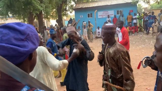 Wasar Taurin Yabani Sarkin Yakin Dawan Sarkin Musulmi a garin Kware 2 смотреть онлайн