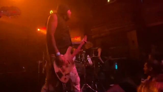 The Crowned - “Hate & God Dammit” live смотреть онлайн