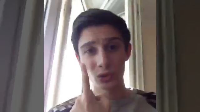Когда у тебя упала ресничка (Vine) смотреть онлайн