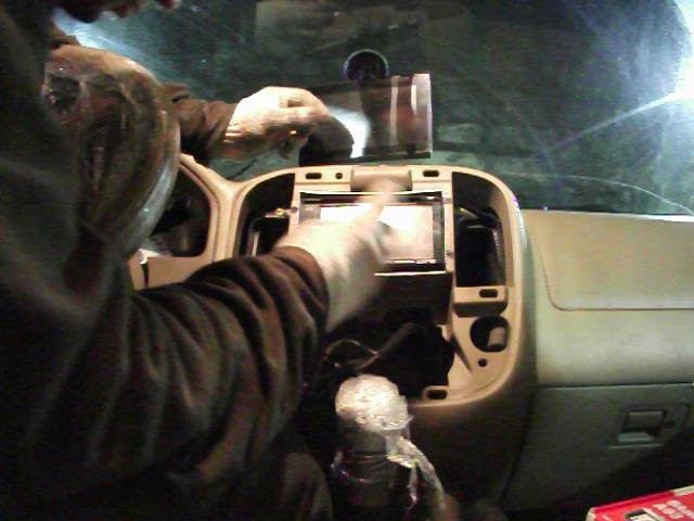 маверик как вытащить магнитолу смотреть онлайн