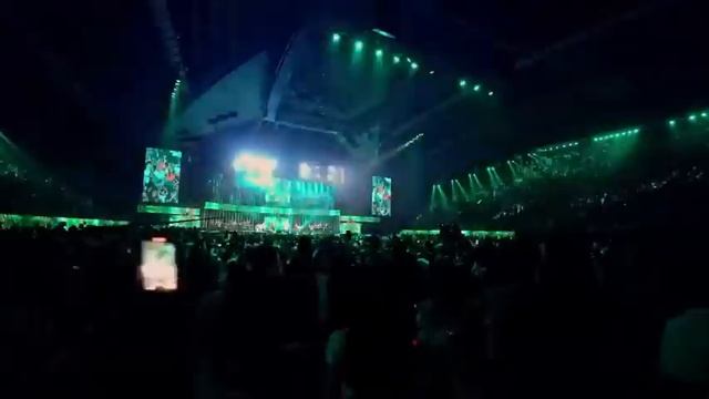 POPURI LIVE = Arkadi Dumikyan Live in Yerevan May 2023 = @ArkadiDumikyan #arkadidumikyan #live смотреть онлайн