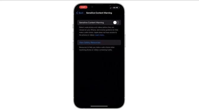 iPhone Privacy Control: Enable Sensitive Content Warnings. смотреть онлайн