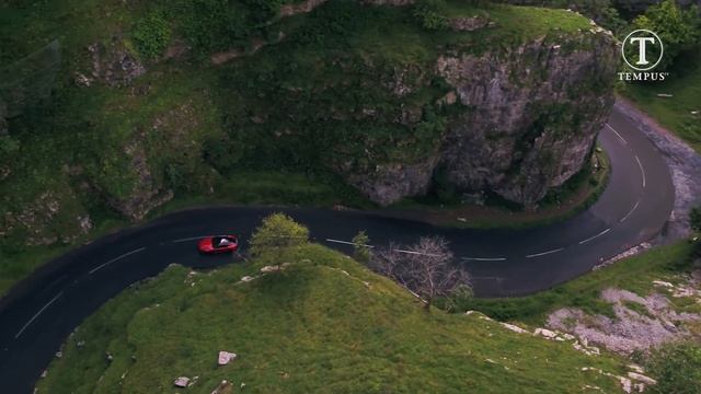 Tempus test drives the new Jaguar F Type SVR смотреть онлайн